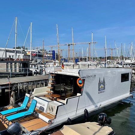 Hausboot Mit Traumlage In Luebeck-Travemuende Hotel Luaran gambar