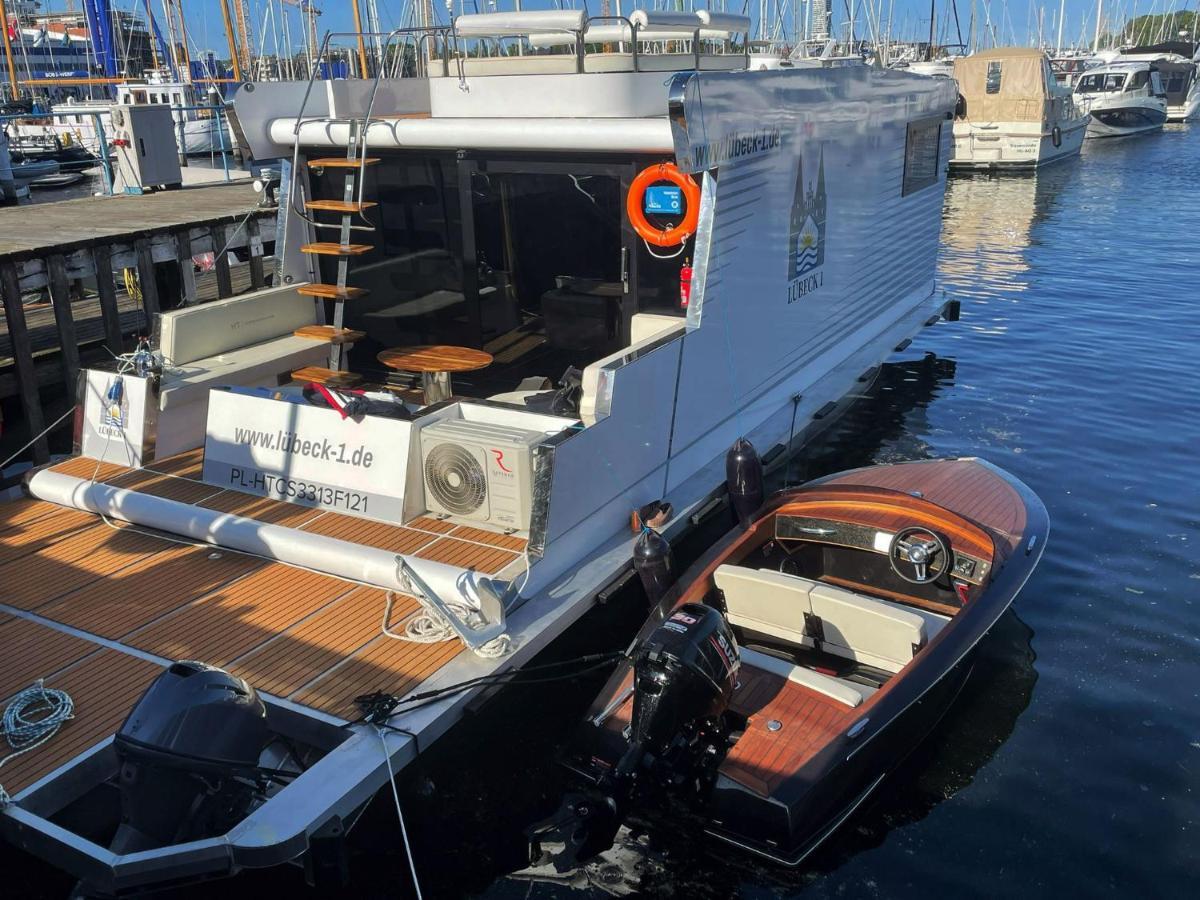 Hausboot Mit Traumlage In Luebeck-Travemuende Hotel Luaran gambar