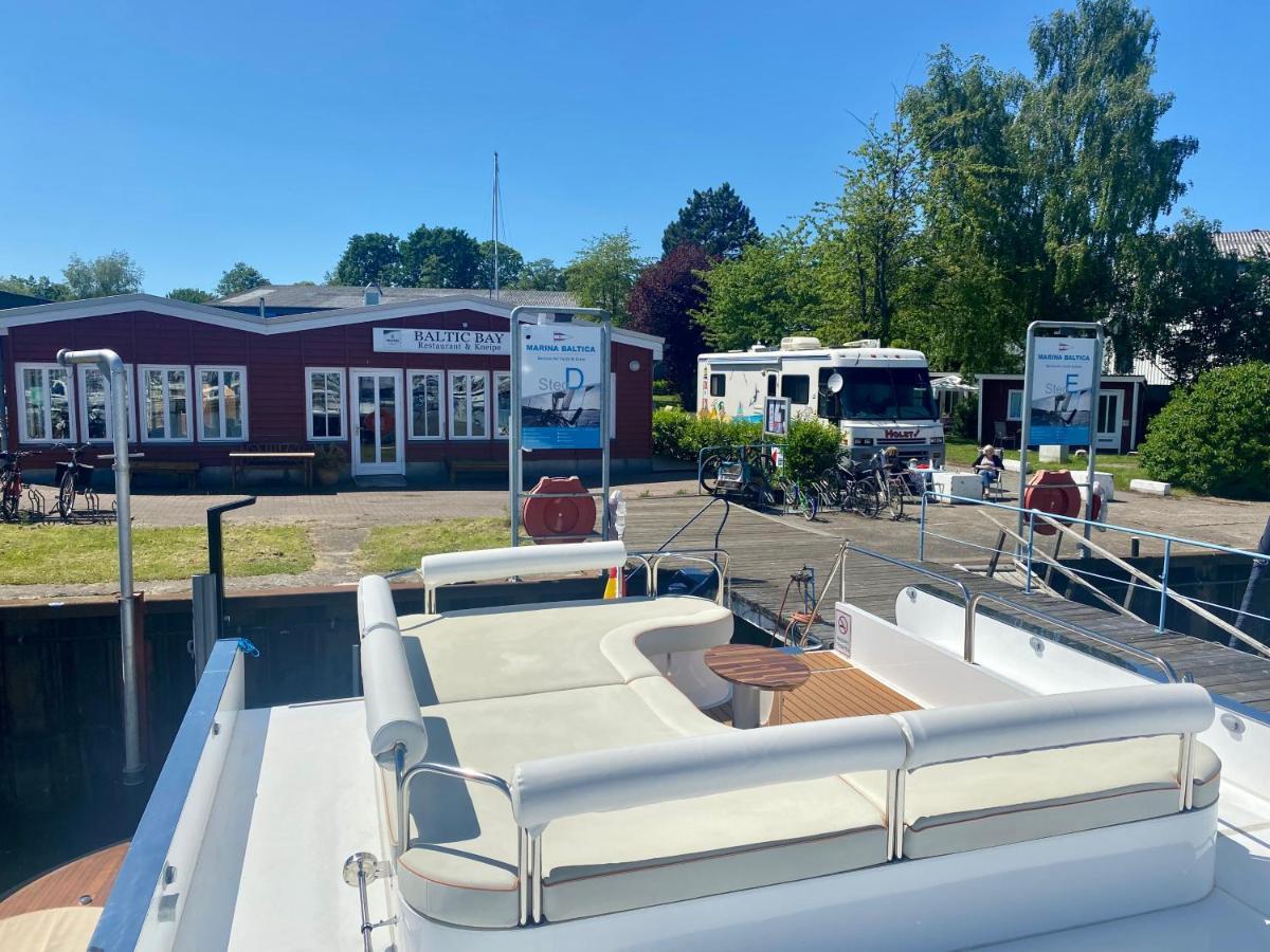 Hausboot Mit Traumlage In Luebeck-Travemuende Hotel Luaran gambar