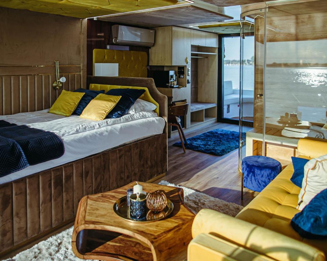 Hausboot Mit Traumlage In Luebeck-Travemuende Hotel Luaran gambar