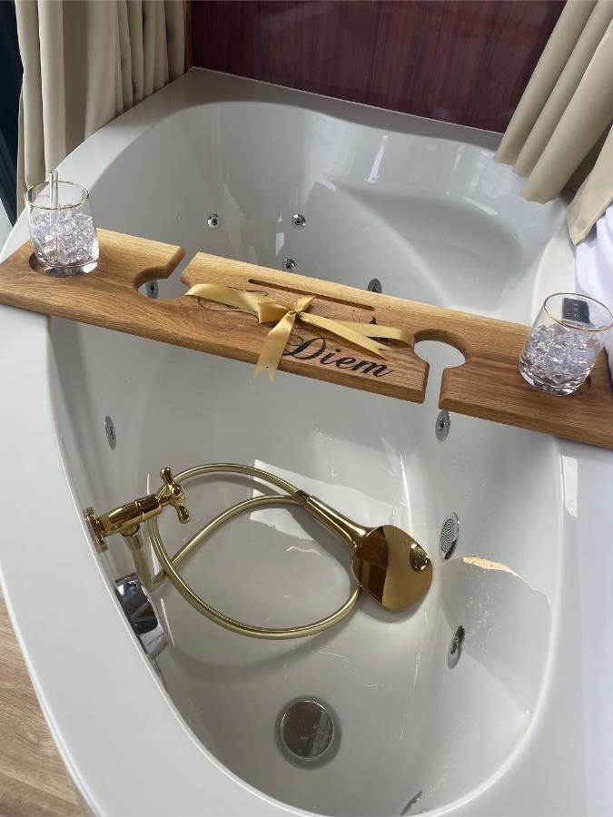 Hausboot Mit Traumlage In Luebeck-Travemuende Hotel Luaran gambar