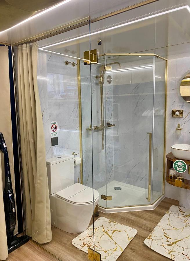 Hausboot Mit Traumlage In Luebeck-Travemuende Hotel Luaran gambar
