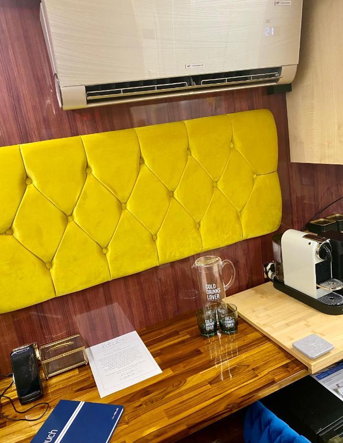 Hausboot Mit Traumlage In Luebeck-Travemuende Hotel Luaran gambar
